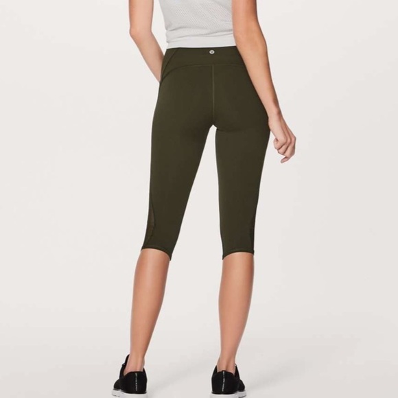 LULULEMON Train Times Crop (17") size 2 - Picture 8 of 10